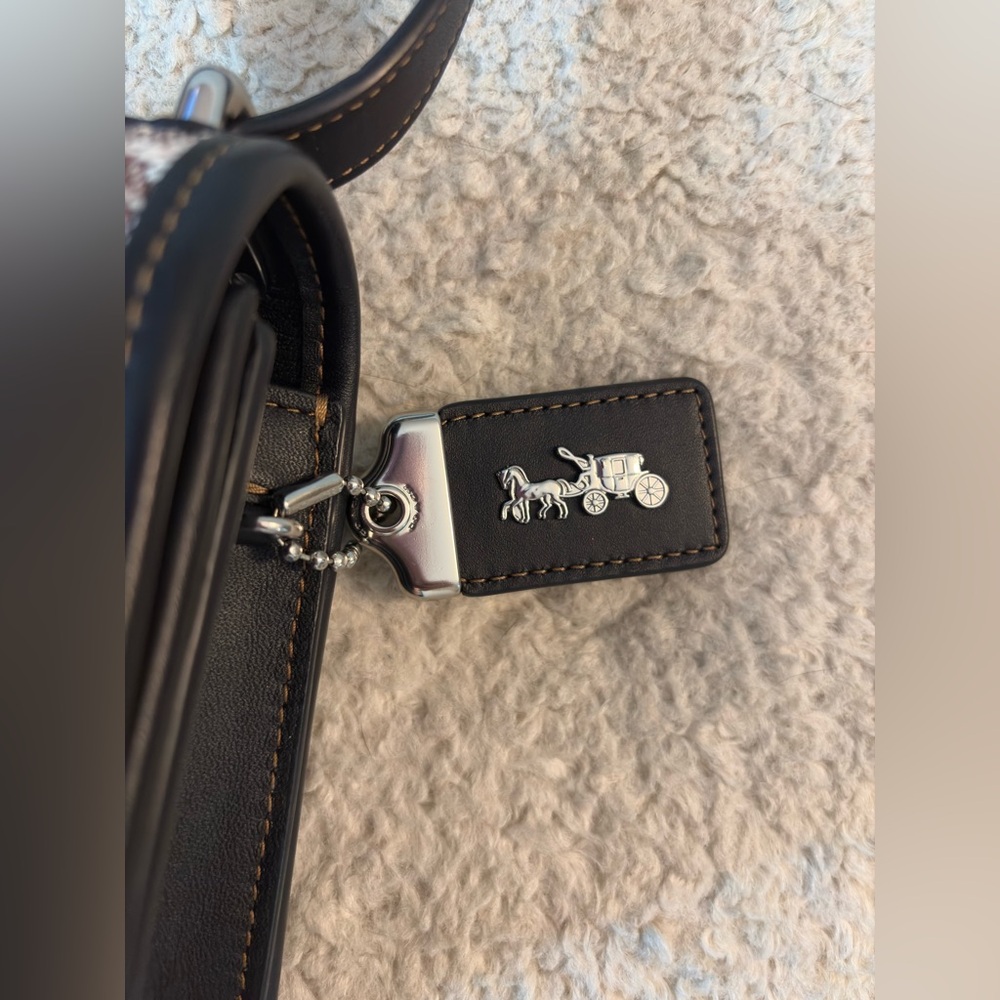 Coach Bandit Shoulder Bag
In Signature Textile Jacquard Silver/Cocoa Black - Picture 10 of 11